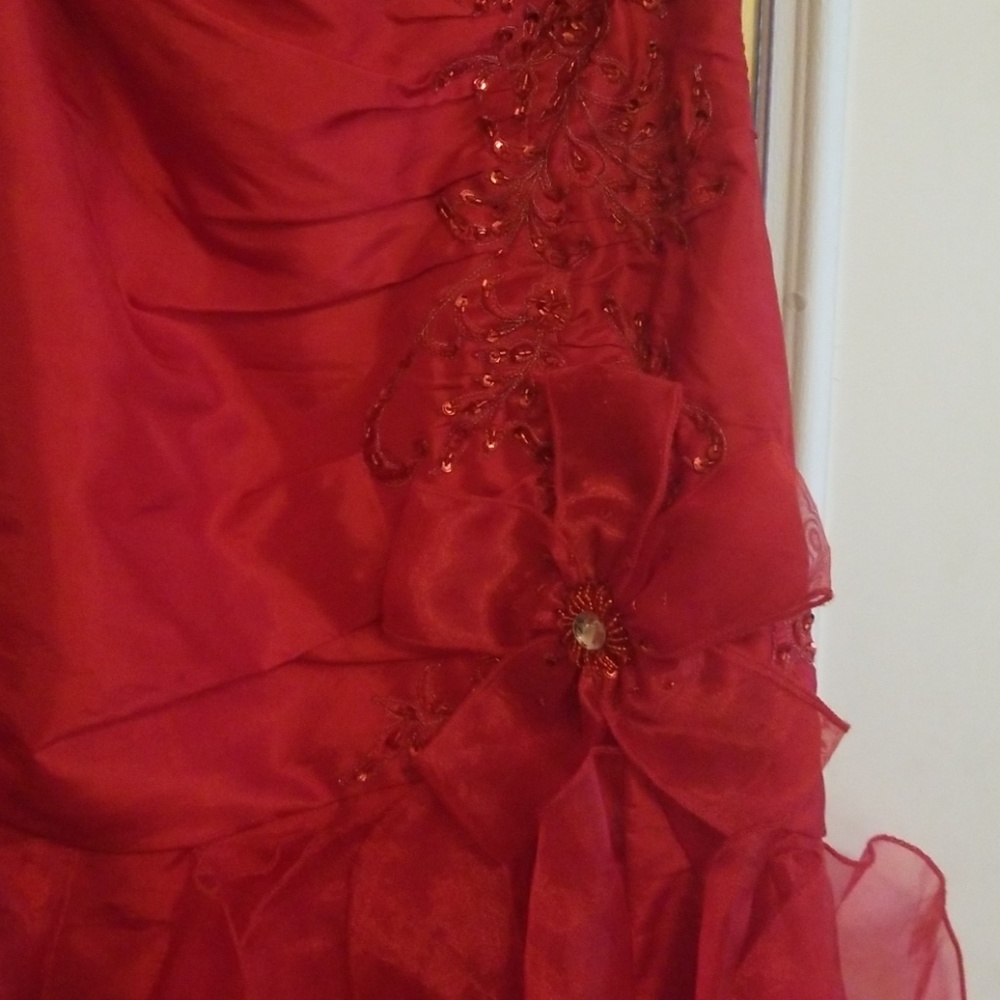 Prom / Sweet 16 gown - Picture 4 of 8